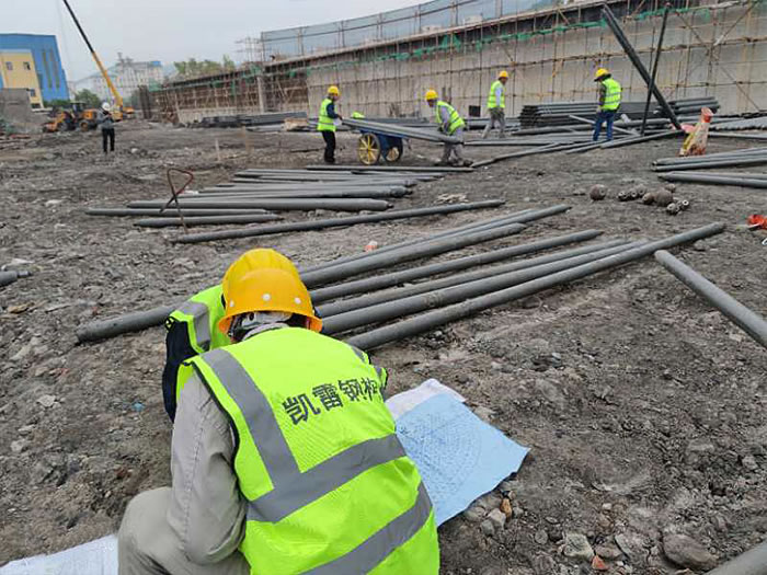 扬州螺栓球网架结构